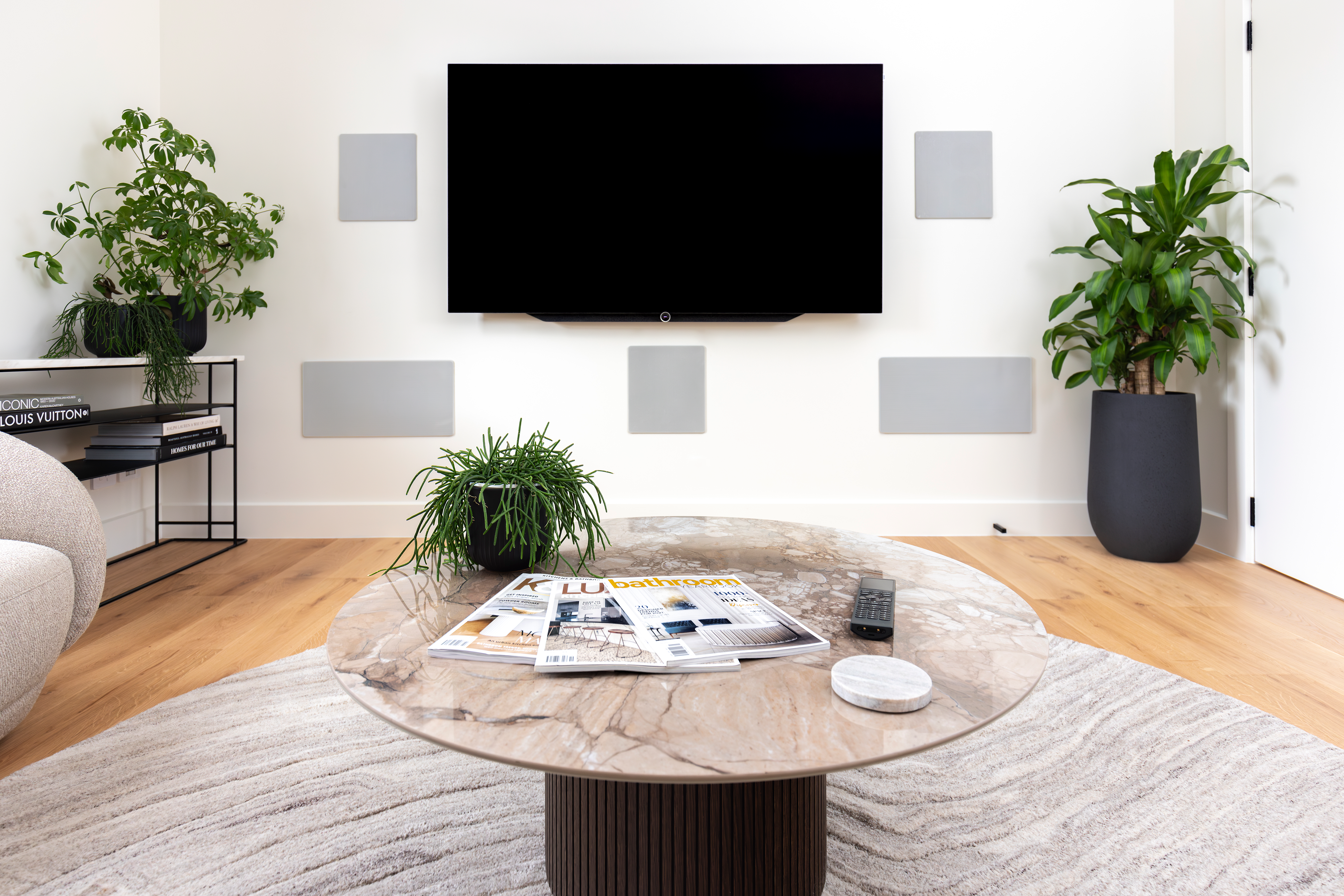 Loewe s77 with M&K Sound speakers